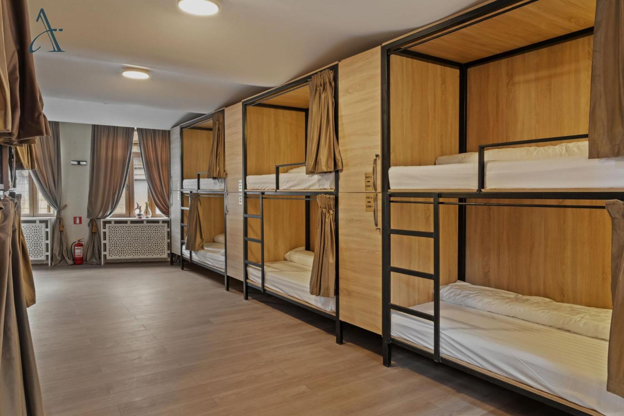 Ramana Garden Hostel - Self-Service Accommodation 布加勒斯特 外观 照片