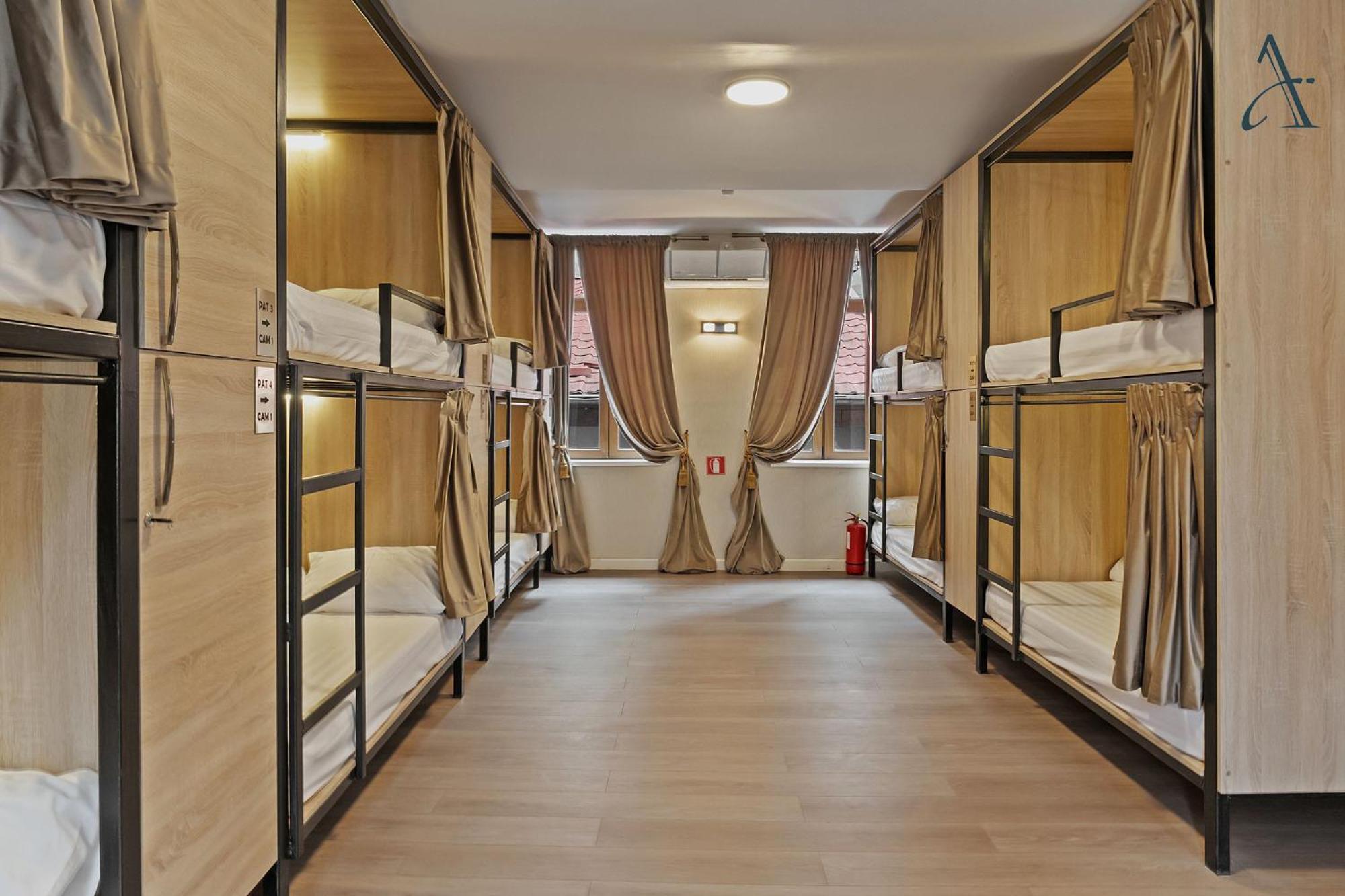 Ramana Garden Hostel - Self-Service Accommodation 布加勒斯特 外观 照片